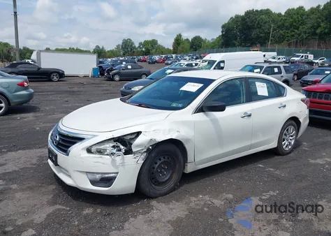2015 Nissan Altima 2.5/2.5 S/2.5 Sl/2.5 Sv z USA, uszkodzony, nr VIN 1N4AL3AP3FC232582